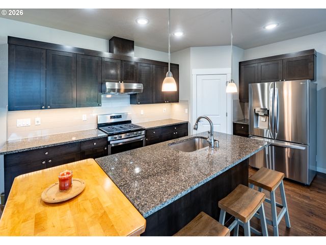 1740 N 23RD St, Washougal, WA 98671