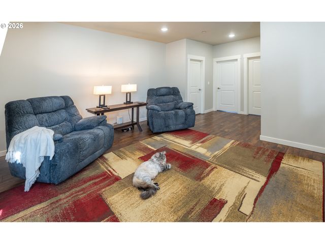 1740 N 23RD St, Washougal, WA 98671