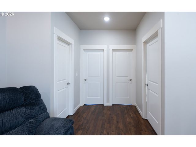 1740 N 23RD St, Washougal, WA 98671