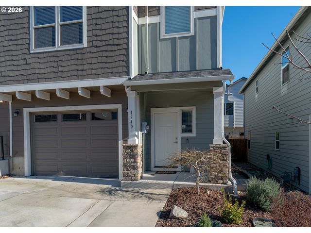 1740 N 23RD St, Washougal, WA 98671