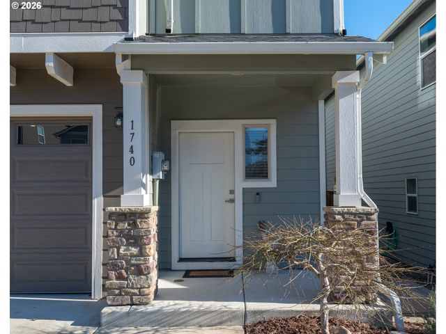 1740 N 23RD St, Washougal, WA 98671