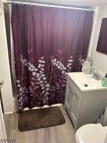 106 W Somerset St, Raritan Boro, NJ 08869