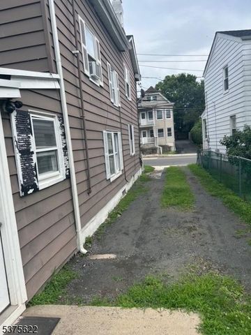 106 W Somerset St, Raritan Boro, NJ 08869