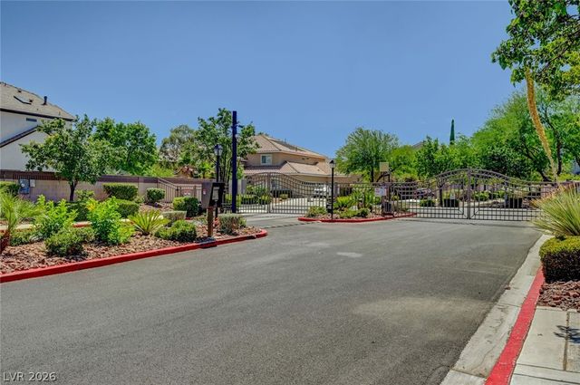 7651 Man O War Street, Las Vegas, NV 89131