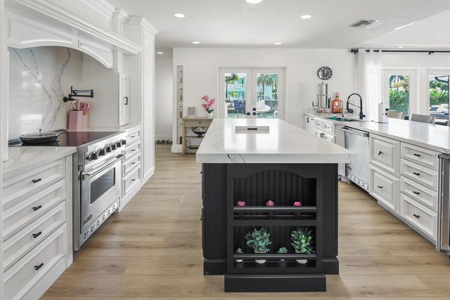 4030 NE 25th Avenue, Lighthouse Point, FL 33064