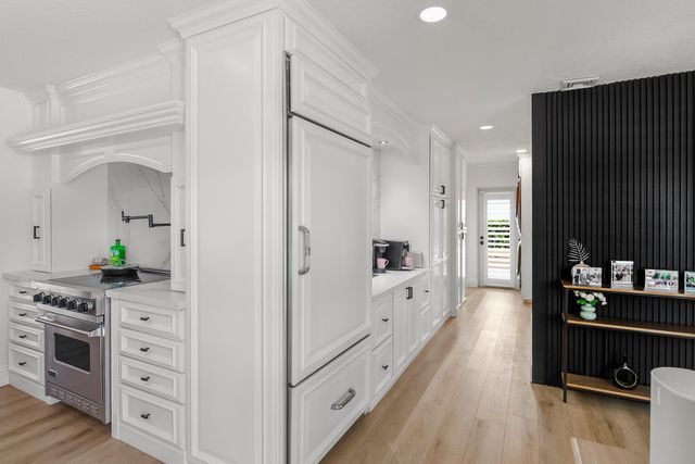 4030 NE 25th Avenue, Lighthouse Point, FL 33064