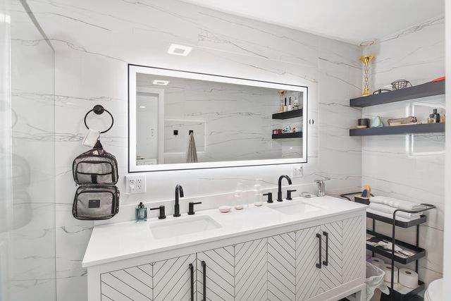 4030 NE 25th Avenue, Lighthouse Point, FL 33064