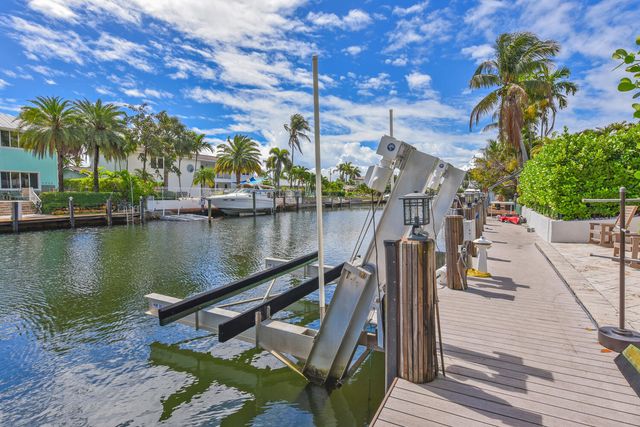 4030 NE 25th Avenue, Lighthouse Point, FL 33064