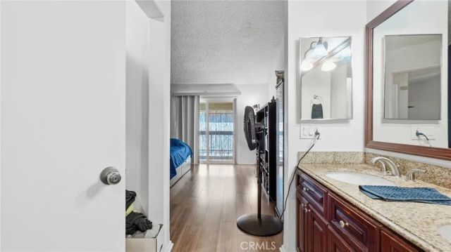 1239 W Rosecrans 4, Gardena, CA 90247