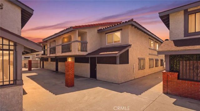 1239 W Rosecrans 4, Gardena, CA 90247