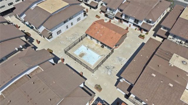 1239 W Rosecrans 4, Gardena, CA 90247
