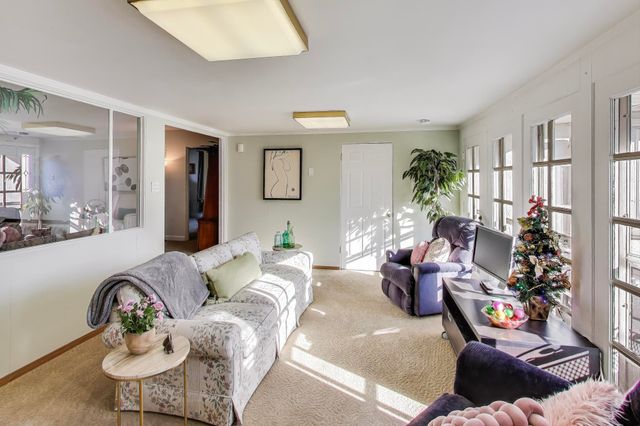 108 Beverly Place, Munster, IN 46321