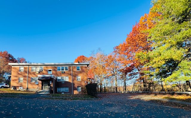 304 Pine Rock Avenue APT C15, Hamden, CT 06514
