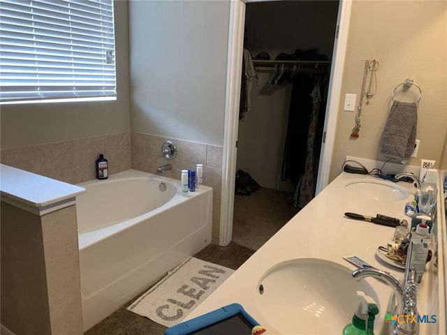5829 Worthing Drive, Temple, TX 76502