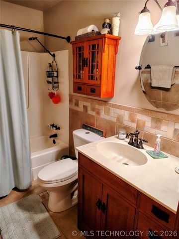 15829 W 933 Road, Park Hill, OK 74451