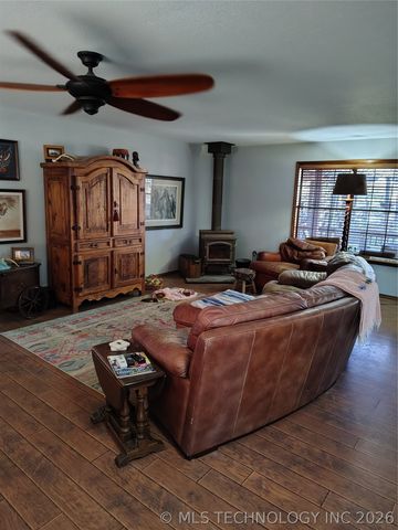 15829 W 933 Road, Park Hill, OK 74451