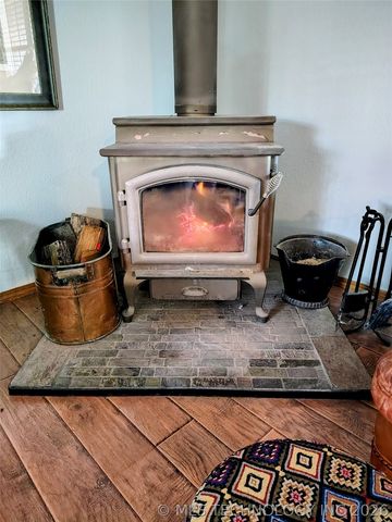 15829 W 933 Road, Park Hill, OK 74451