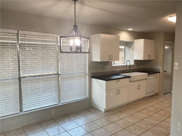 4512 Sojourner ST, Austin, TX 78725