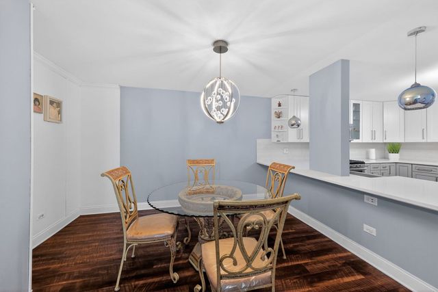 7225 W Higgins Avenue 103, Chicago, IL 60656