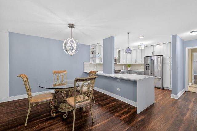 7225 W Higgins Avenue 103, Chicago, IL 60656