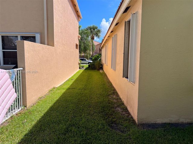 7363 Via Luria, Lake Worth, FL 33467