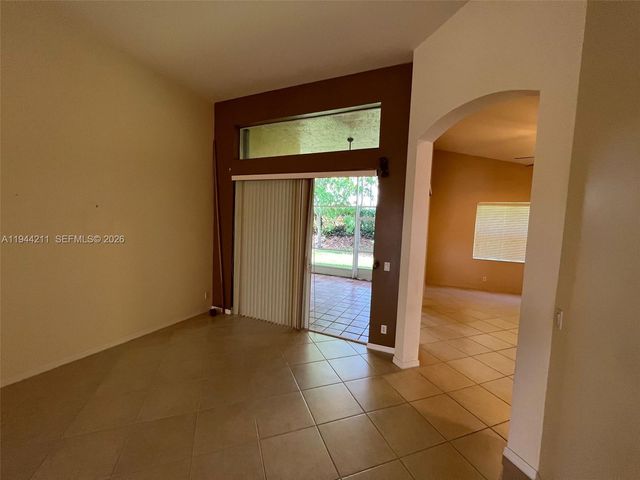 7363 Via Luria, Lake Worth, FL 33467