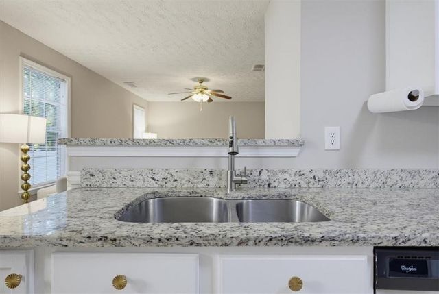 395 Oak Hill Dr, Covington, GA 30016