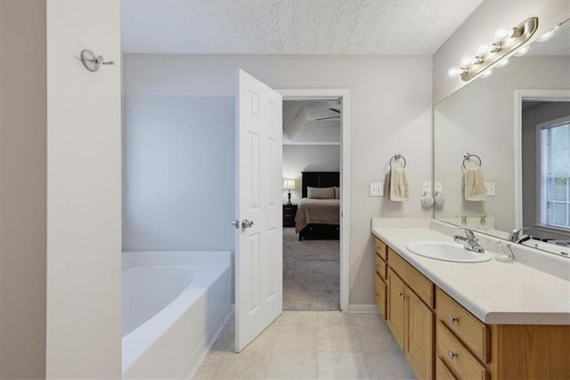 395 Oak Hill Dr, Covington, GA 30016
