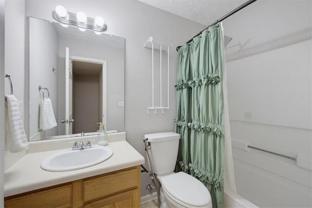 395 Oak Hill Dr, Covington, GA 30016