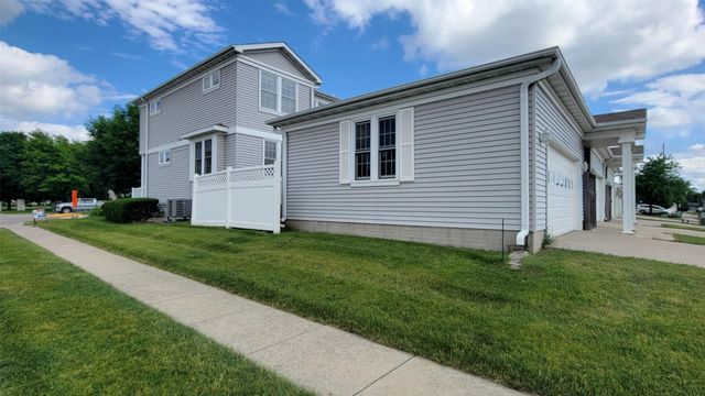 2512 Eaton Avenue, Ames, IA 50010