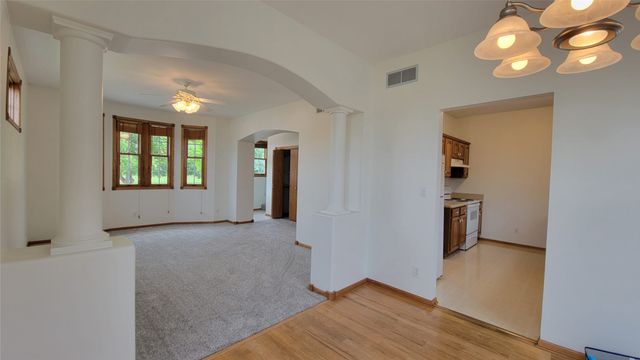 2512 Eaton Avenue, Ames, IA 50010