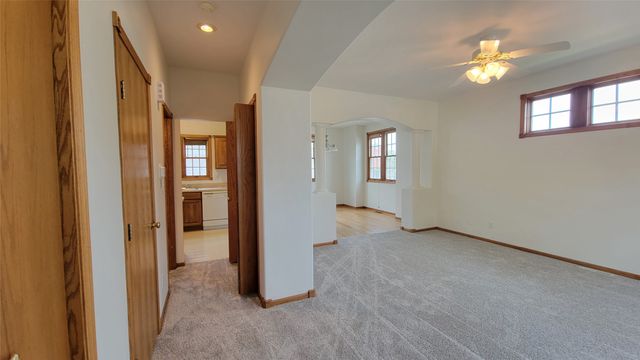 2512 Eaton Avenue, Ames, IA 50010