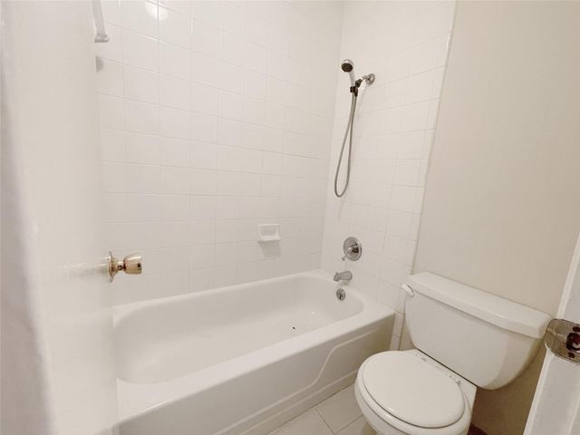 12023 Greenwood Forest Drive B, Houston, TX 77066