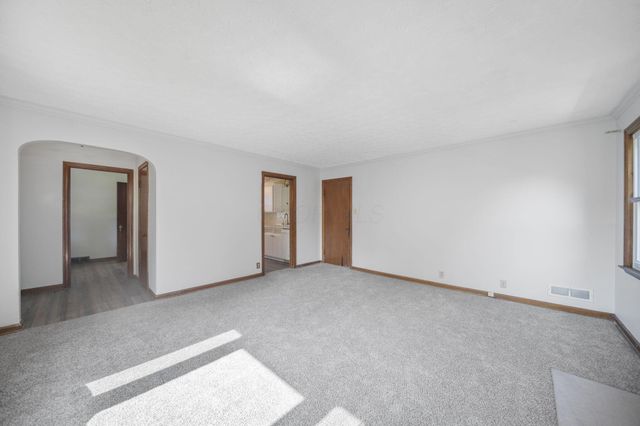 2823 Oaklawn Street, Columbus, OH 43224