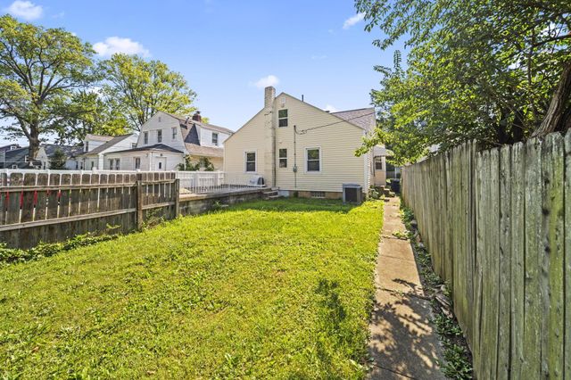 2823 Oaklawn Street, Columbus, OH 43224