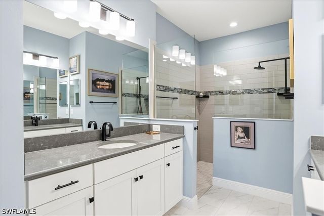 2318 Marquesa CIR, Naples, FL 34112