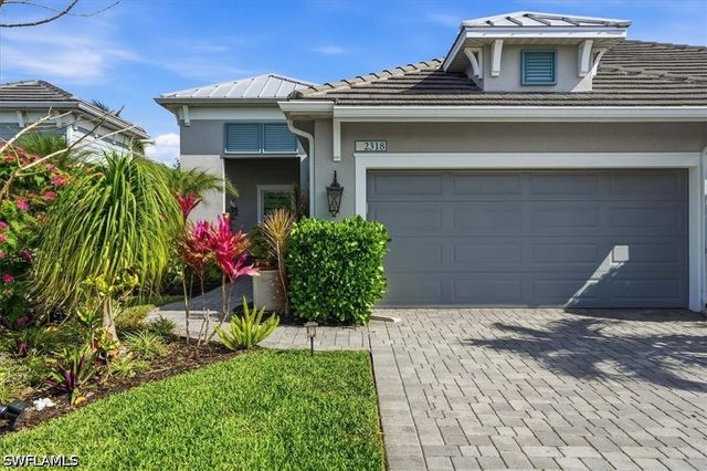 2318 Marquesa CIR, Naples, FL 34112