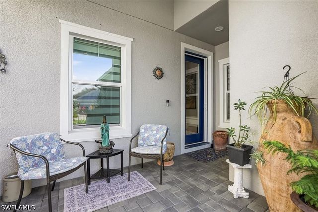 2318 Marquesa CIR, Naples, FL 34112