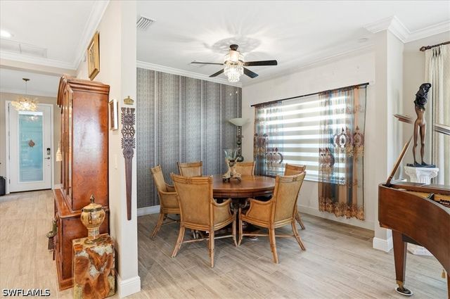 2318 Marquesa CIR, Naples, FL 34112