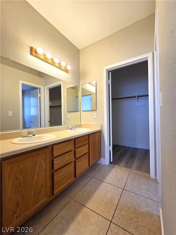 7904 Canyon Grove Court, Las Vegas, NV 89131