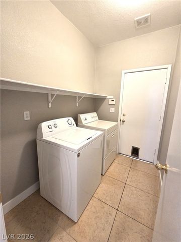 7904 Canyon Grove Court, Las Vegas, NV 89131