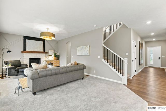 4309 S 214 Street, Omaha, NE 68022