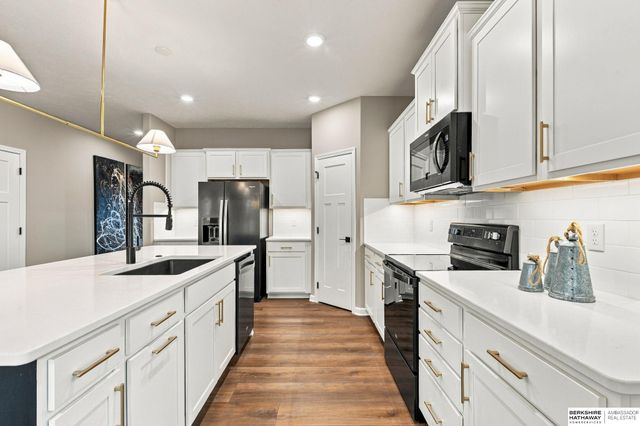 4309 S 214 Street, Omaha, NE 68022
