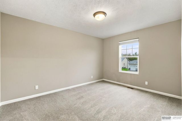 4309 S 214 Street, Omaha, NE 68022