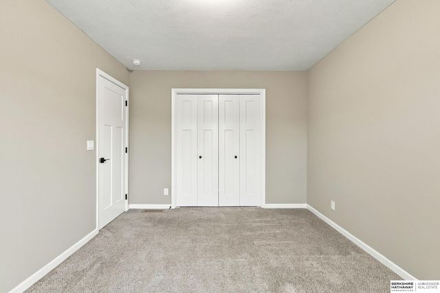 4309 S 214 Street, Omaha, NE 68022