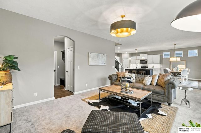 4309 S 214 Street, Omaha, NE 68022