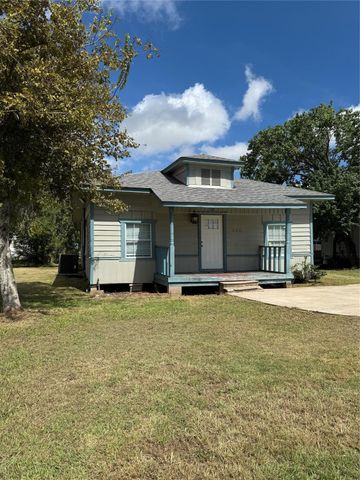 606 W 6th Street, Freeport, TX 77541