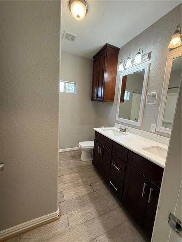 606 W 6th Street, Freeport, TX 77541