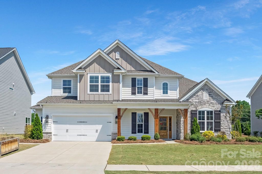 3814 Dahlia Drive, Harrisburg, NC 28075