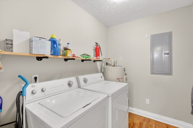 1014 Spire Way Dr, Castalian Springs, TN 37031
